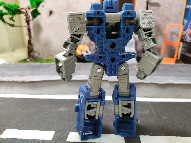 Wfc Refracktor In Hand Images Show Packaging And Figure Details  (16 of 30)
